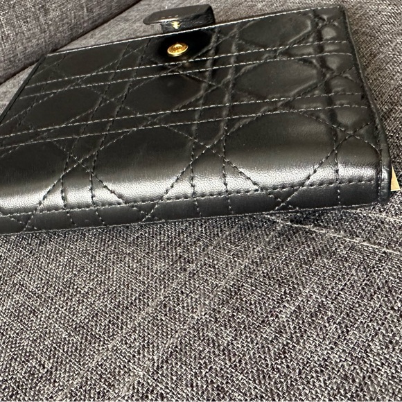 Authentic dior - Picture 5 of 11